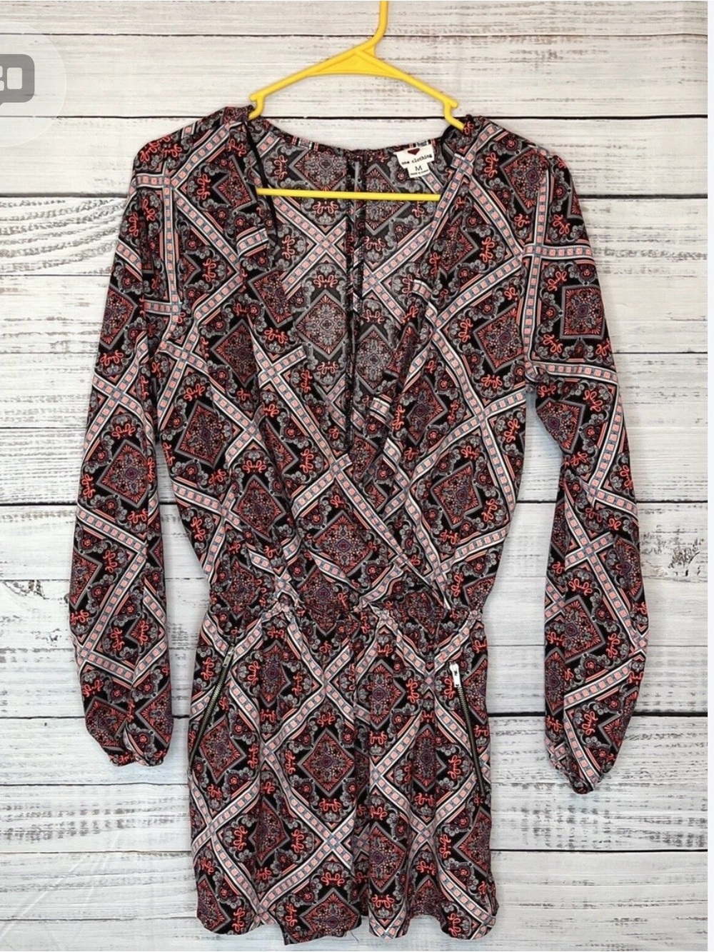 Women's Patterned Wrap-Style Long Sleeve Romped - Black & Pink